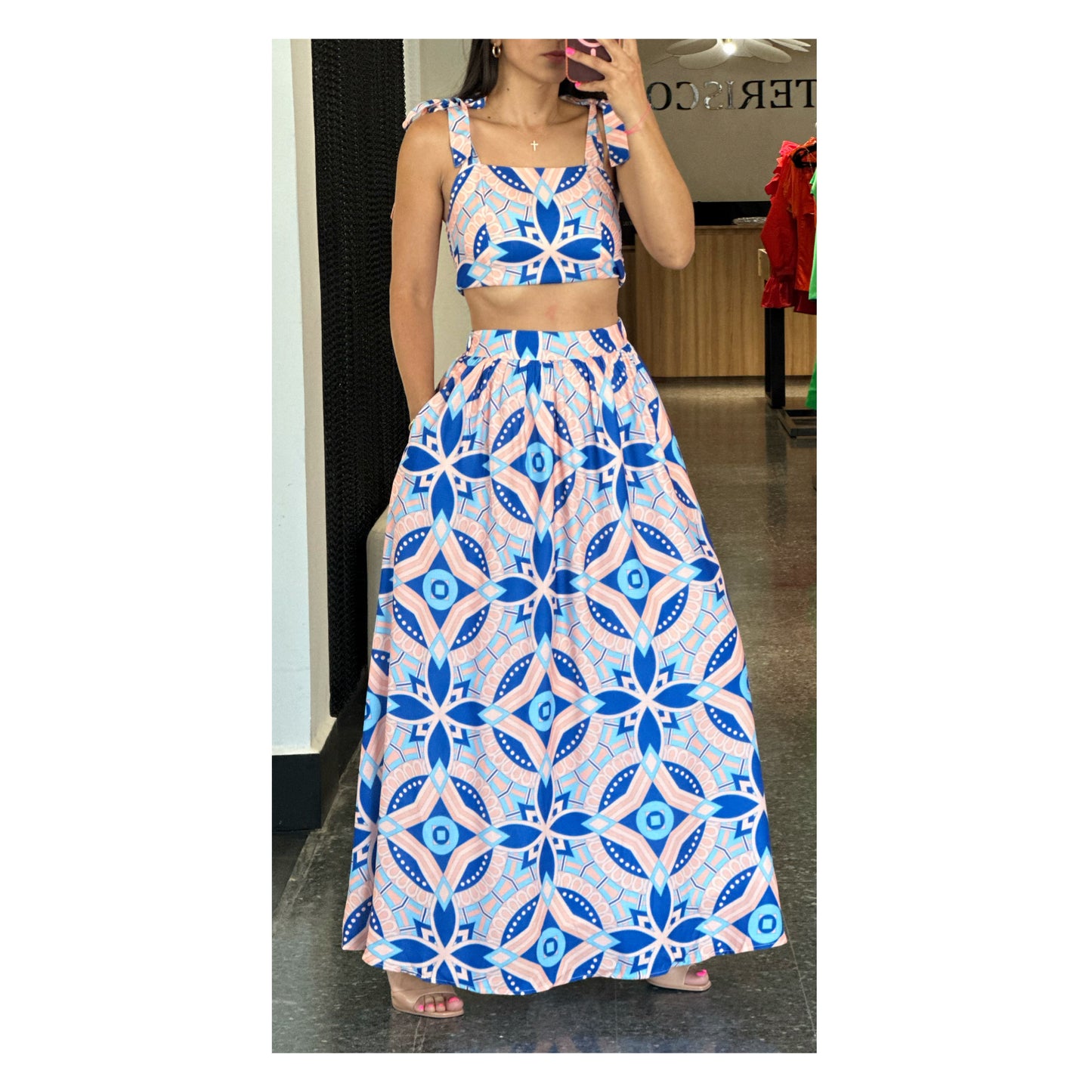 PRINTED TOP & BUTTON CLOSURE MAXI SKIRT SET