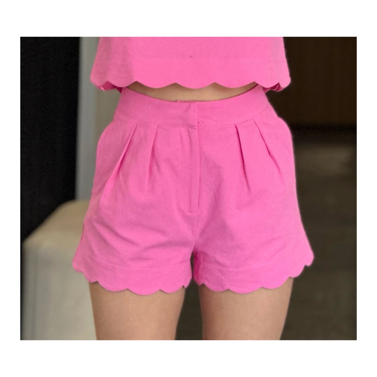 SJQ SCALLOPED EDGE HIGH WAISTED SHORTS W/ PLEATS