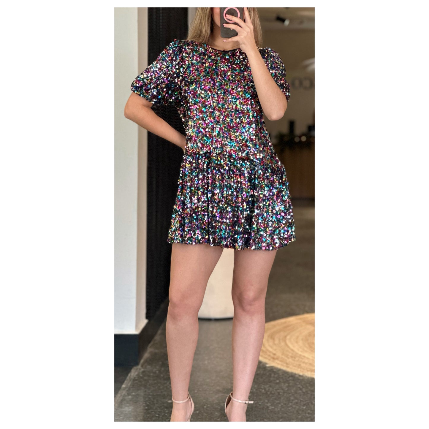 SHORT PUFF SLEEVE TIERED SEQUINS MINI DRESS