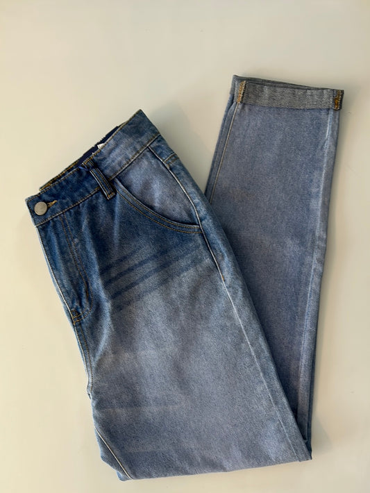 Lifting Denim Jeans