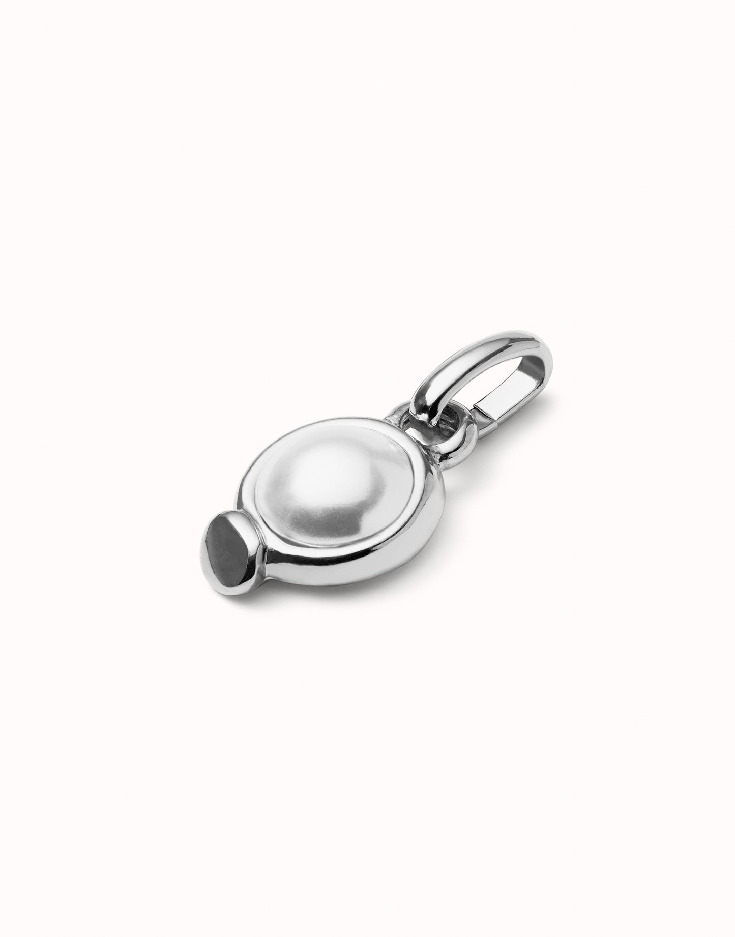 Uno de 50 Charm plated in sterling silver with pearl