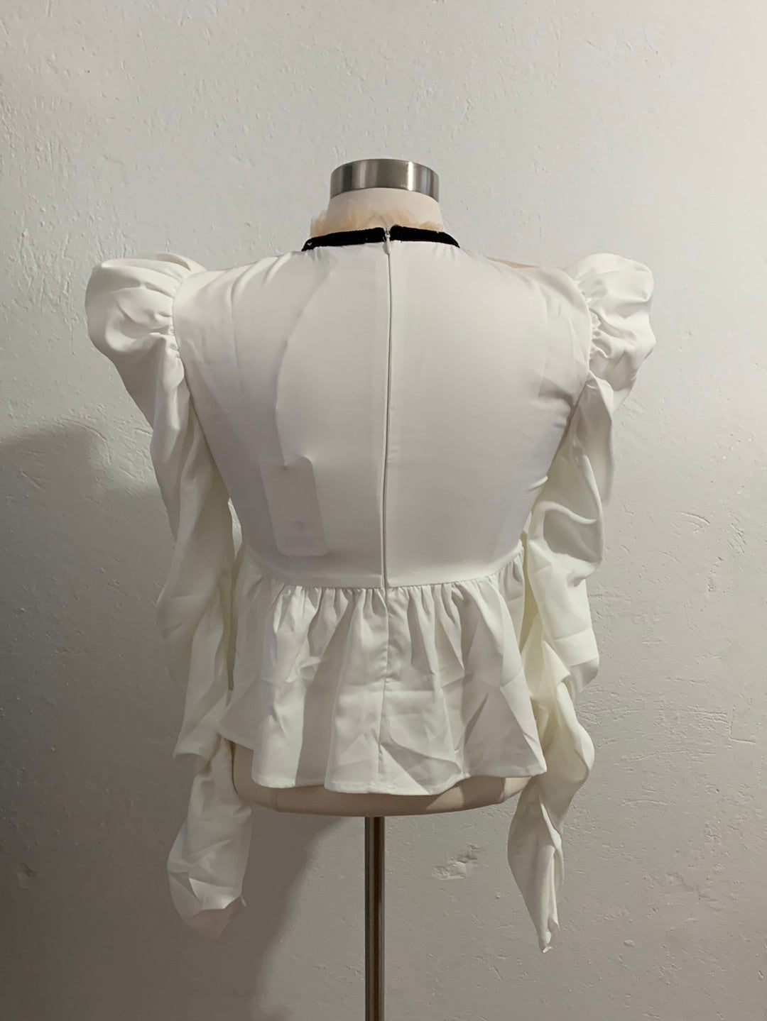 LONG SLEEVE WHITE BLOUSE  WITH BLACK BOW